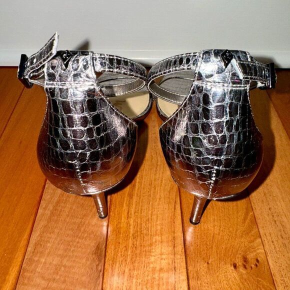 Sam Edelman Metallic Pewter Silver Crocodile Print Patti Sandals - Picture 6 of 9